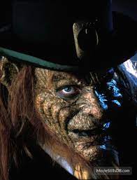 Leprechaun In The Hood Publicity Still Of Warwick Davis Leprechaun Movie Horror Movie Icons Leprechaun