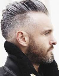 Frisuren Mit Geheimratsecken Fur Manner Haarschnitt Haaransatz Verdecken Combover Fad Haarschnitt Manner Frisur Geheimratsecken Frisuren Manner Geheimratsecken