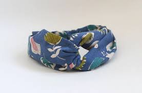 Ich habe selber eine tochter und weiß, wie viele süße klamotten es für mädchen gibt. Nahanleitung Fur Ein Haarband Mit Knoten