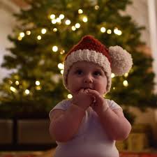 E non potevo utilizzare internet. Christmas Crocheting Baby Toddler Santa Hat Traveling Hook Creative