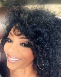 ShaChena Gibbs in CEO Weekly Oooohhh this is so exciting!!!! I would like  to share that I've been featured in CEO Weekly to highlight the incredible  work we're doing at Real Sisters