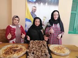 وتبلغ مروة محمد من العمر 40 عاما، إذ أنها من مواليد عام 1981، وشاركت في مسلسل عائلة الحاج متولى حينما كانت في سن الـ 20 عاما، مع مجموعة كبيرة من النجوم مثل نور الشريف، وفادية عبدالغني، وغادة عبدالرازق، ورانيا يوسف. L7pjv 5zsxwcm