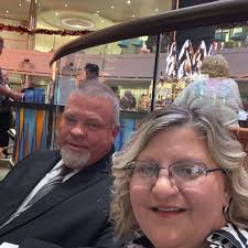 My husband and I and kids are looking for a new church, wanting to know if  there are any in Glasgow (nondenominational) but are open to others too  that aren't too big