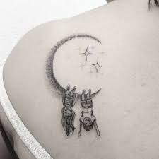 Tattoo Fur Kinder 90 Ideen Der Liebe Seiner Mutter In Der Haut Zu Retten In 2020 Tattoos For Kids Tattoos For Daughters Mom Tattoos