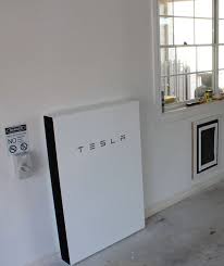 Powerwall requires an active internet connection (wired or wireless), which allows you to monitor your powerwall system with the tesla app. What Is Inside Tesla Powerwall