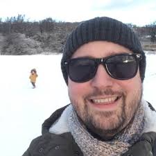 Dr Niamh Kinsella (@NiamhKinsella)