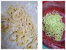 Para sahabat memasak sekalian tidak perlu ragu untuk mencoba resep mi goreng enak ini. Cara Untuk Membuat Sendiri Mee Kuning My Resepi Rebusan Kunyit Memasak