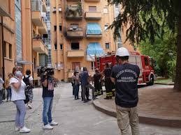 Incendio in palazzo a milano: Milano Incendio In Via Zamagna Evacuate 200 Persone Da Una Casa Popolare Una Lite Prima Del Rogo Corriere It