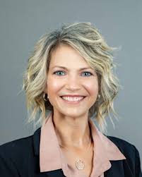 A big thanks to Lisa Leatherman for hosting a dinner for @Duke_Energy's  North Carolina State President, Kendal Bowman, out here in the west at the  Everett Hotel in Bryson City. It was