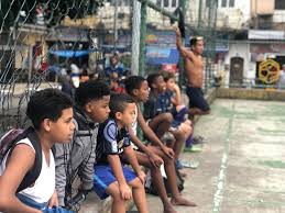 Veja mais ideias sobre cidade de deus, casais negros, desenhos afro. Cidade De Deus Sports Volunteering In One Of Rio De Janeiro S Favelas Affordable Volunteer Abroad