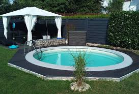 Poolakademie De Build Your Own Pool We Help You Eigenen Pool Bauen Garten Pool Selber Bauen Kleine Hinterhof Pools