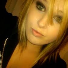 Katie Keyes (@kaybearr22)