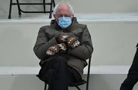 Feb 16, 2021 · el meme es el de doge, que se hizo popular en 2013, y consiste en la foto de un perro de raza shiba inu, a la que se le añaden frases gramaticalmente incorrectas. Outfit Von Bernie Sanders Faustlinge Sollen In Grossem Stil Hergestellt Werden Panorama Stuttgarter Zeitung