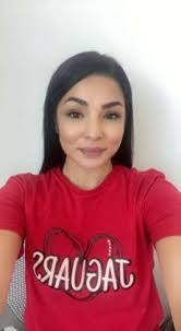 Jessica Helweg's Instagram, Twitter & Facebook