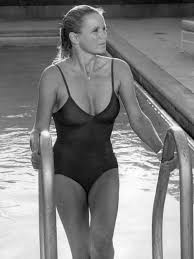 She has been on maternity leave since february 2021. Linda Evans Body Size Breast Waist Hips Bra Height And Weight