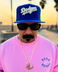 It's always sunshine in the West! Another banger from How the West was One!  Done by @shestylesfitteds @sadgirlbird @fetchherafitted and released by  @proimagefoxhills #proimagefoxhills #lashatheaven #westcoast #westside  #leftcoast #bestcoast #laallday ...