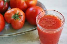 Kelima ada jus kemangi dan tomat sebagai jus untuk diet yang bisa kamu konsumsi. Tips Diet Sehat Minum Jus Tomat 2 Bulan Berat Badan Susut Banyak