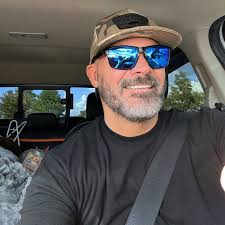 Jason Tinney (@jason.10e)