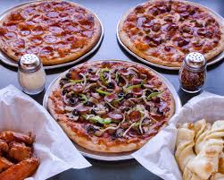Round Table Pizza Eucalyptus Ave A Domicilio En Palm Springs Menu Y Precios Uber Eats
