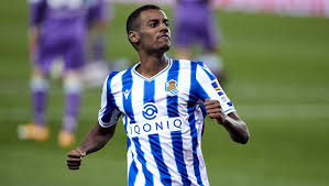 Un duelo marcado por el dominio donostiarra dejó. The Goal Goes To Isak Football24 News English