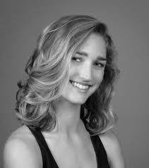 Sarah Shouse's Instagram, Twitter & Facebook