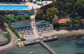 Cactus charme hotel, cactus mirage family club ve club cactus fluer beach misafirleri, cactus fleur beach'in girişinde bulunan pirates inn cactus aquaparkı'ndan ücretsiz olarak faydalanabiliyor. Cactus Mirage Family Club Valstur