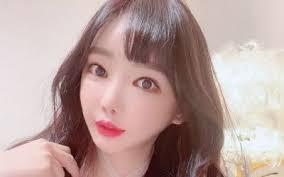 네티즌 수사대 찾아낸 반전의 사진 한 장 '시선 집중'. ì§„ì•„ë¦¼ ê°'ì§ˆ ì¡°í­ ë™ì› ì—¬ë°°ìš° ë„ˆë¬´ ì–µìš¸í•´ Zum ë‰´ìŠ¤