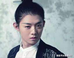 2 days ago · 霍尊在比赛时，女友陈露一直陪伴着他，尽自己所能给他买名牌服饰，把他打造成一个品位很高的偶像。 而陈露自己只能买很便宜的衣服，但是她根本就不在意，因为她觉得霍尊已经是艺人了，应该穿得好一些。 Qo4qvtvlrcyyxm