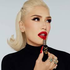 Gwen Stefani Archives