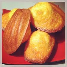 Les Madeleines Par Pierre Herme Recettes De Cuisine Recette Madeleine Recette
