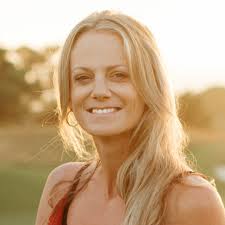 Samantha Hopkins's Instagram, Twitter & Facebook