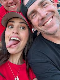 Mi primer partido de baseball de grandes ligas, lo piden creer? Haha ⚾️🫨 .  . . . #baseball #angels #angelsanaheim #angelsbaseball #beisbol  #beisbolista #mexicanheritagenight #mexicanheritage