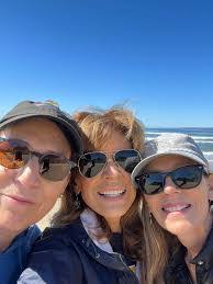 Kim Olsen's Instagram, Twitter & Facebook