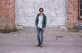 Ideally, you want your hemline to stop at exactly the right place, so it shows off your shoe. Chelsea Boots For Short Men