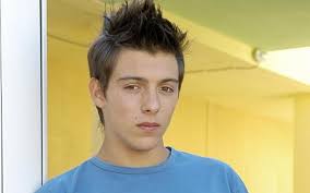 Luís Simões: actor de “Espelho D´Água” nú na praia