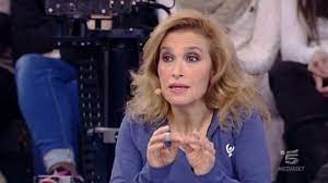 Dopo questa edizione di amici, la cantautrice è tornata sul palco. Amici Grazia Di Michele Picchia Duro Alessandra Amoroso E Mahmood Talenti Marco Carta Un Fenomeno Tv Libero Quotidiano