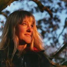 Laura Howard (@shootsfilm)