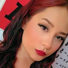 Iris Beltran (@heyitsirisb)