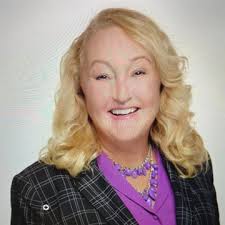 Denise Boggs's Instagram, Twitter & Facebook