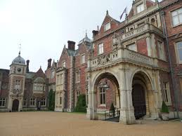 The Porte Cochere To The Saloon With The Entrance To Edis S Ballroom On The Left Photo By Immanuel Giel Own Work Creat Sandringham House Sandringham House
