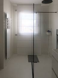 I 3 modelli di tende per finestre del bagno più richiesti 1) tende a pacchetto per bagno. Tende Moderne Per Il Bagno A Casa Di Guido