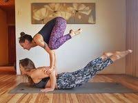 Three Person Back Bird Balancing Acroyoga Pose Acroyoga Wikipedia Three Person Yoga Poses Acro Yoga Poses Acro Yoga