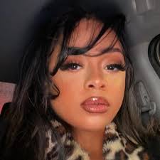 mec❄️ (@mecmonroe)