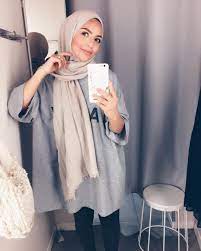 Bluish grey is blue with the chroma changed (chroma is the intensity, pureness, saturation of a hue and is changed by adding black (see image #1 below). Sauf Oatmeal Hijab Scarf Graphic Gray Oversized Sweater Shirt Black Skinny Jeans Hijab Style Casual Hijab Fashion Hijabi Outfits Casual