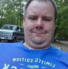 What legendary creature has the most different iterations to build an EDH  deck with all creatures being different versions of the same legendary  creature?