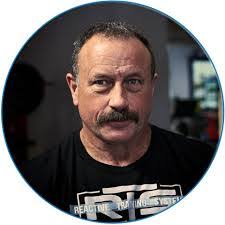 Robb Webster's Instagram, Twitter & Facebook