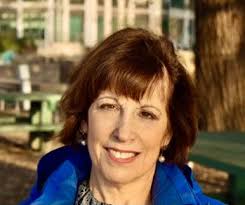 Suzzy Roche — Still Singing After All These Years