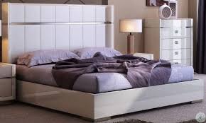 See more ideas about white platform bed, bed, bedroom decor. Paris White Platform Bedroom Set From Jnm Coleman Furniture