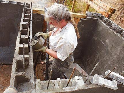 Build an Off-Grid Bunkhouse, Garage, Cellar - Backwoods Home Magazine