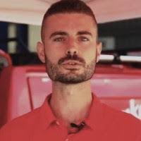 Julian Tate's Instagram, Twitter & Facebook